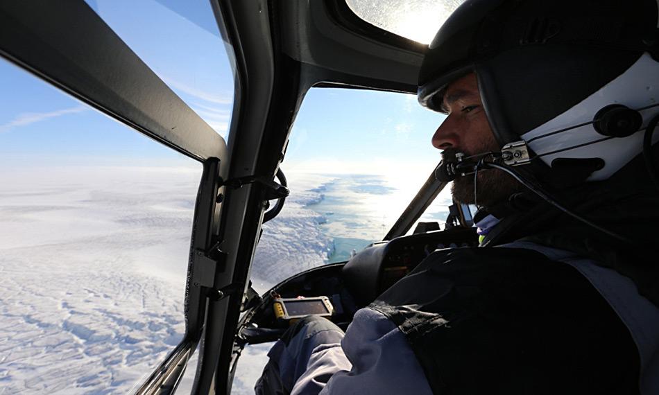 Die EisbÃ¤ren werden vom Hubschrauber aus gezÃ¤hlt, um so ein grÃ¶sseres Gebiet Ã¼berwachen zu kÃ¶nnen. Foto: Magnus Andersen, Norwegian Polar Institute