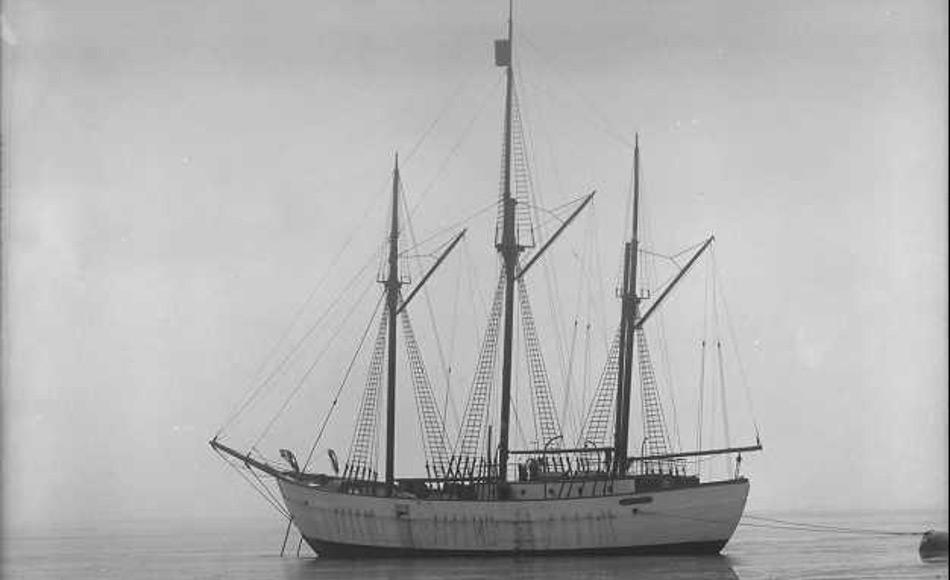 Eine historische Ansicht von Roald Amundsens Schiff Maud das 1917 erbaut wurde. Foto: Anders Beer Wilse/Norwegische Museum fÃ¼r Kulturgeschichte